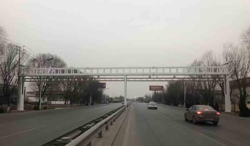 湛江公路限高杆